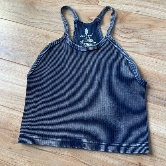 Free People Happiness Runs Crop - Picture 4 of 7